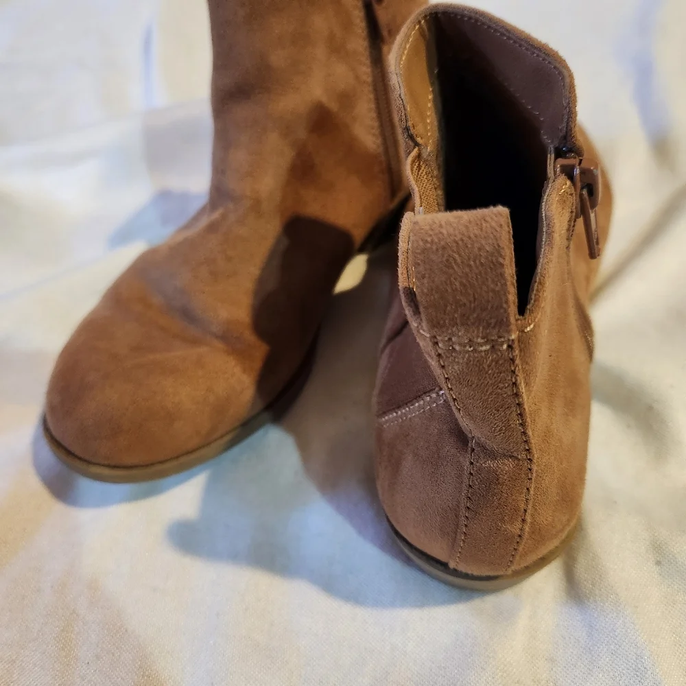 Brown Suede Chelsea Ankle Boots Low Heel Fall Shoes Size 3